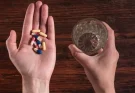 Melyik vitamint érdemes reggel, és melyiket este bevenni?